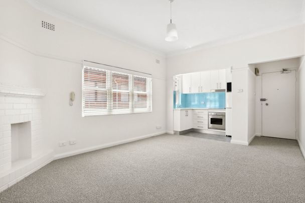 8/10 Houston Road, Kingsford - Photo 1