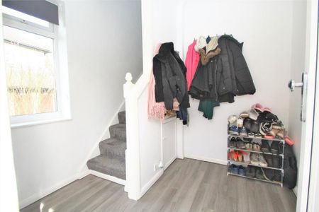 2 bedroom maisonette to rent - Photo 3