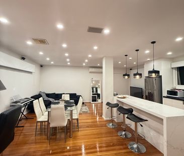 Elsternwick - Photo 1