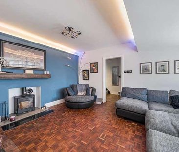 Crockhamwell Road, Woodley, RG5 - Photo 1