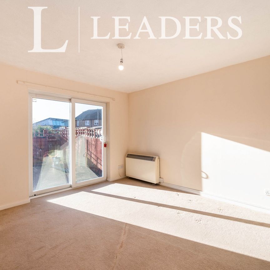 2 bedroom house to rent Denning Mews, Greetham Street, Southsea, PO5 - Photo 1