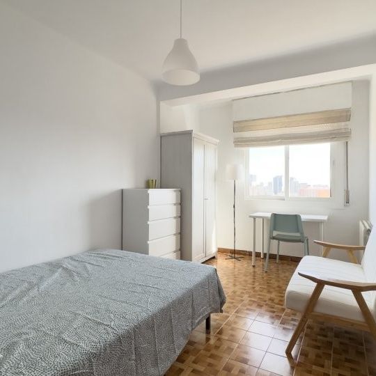 barcelona, Catalonia 08904 - Photo 1