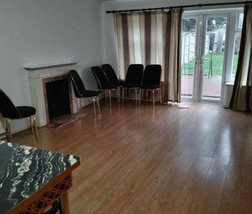 Aspen Drive, HA0 - Photo 2