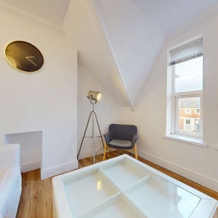 3 bedroom apartment to rent - Photo 1