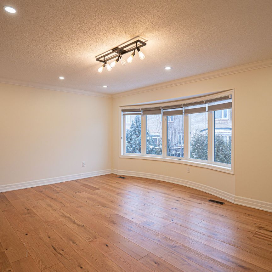 For Lease - 2072 Ashmore Drive, Oakville, Ontario - Photo 1