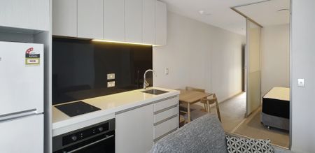 AUCKLAND CENTRAL - 1 Bedroom Apartment - Photo 3