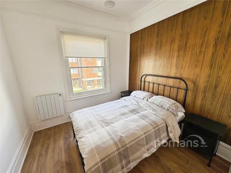 1 bedroom flat to rent - Photo 4