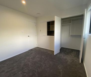 Modern townhouse - Photo 2