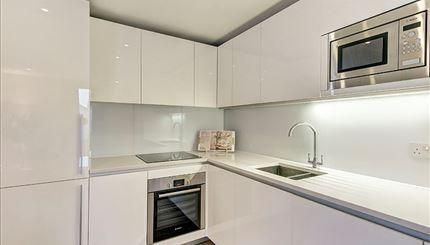 3 bedroom flat to rent - Photo 1