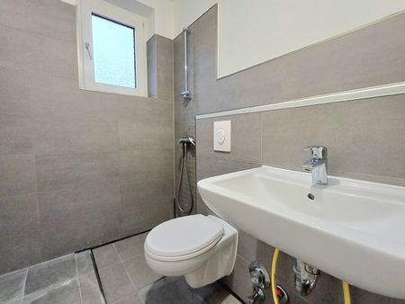 Zentrale Erdgeschosswohnung mit Balkon! - Photo 3