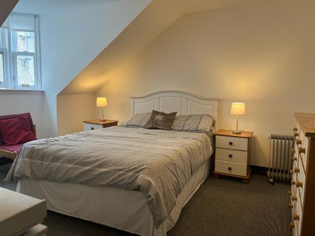 1 Bed Flat, Stirling Street, AB11 - Photo 3