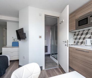 Studio to rent - Photo 1