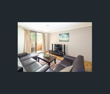 2 Bedroom Apartment in Quiet Location - Photo 2