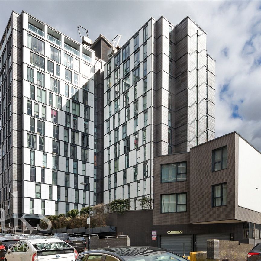 Mason’s Avenue, Croydon, Surrey - Photo 1