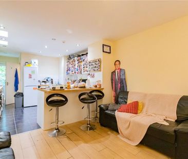 6 bedroom house to rent - Photo 1