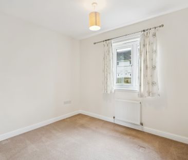 Erskine Street - Photo 1