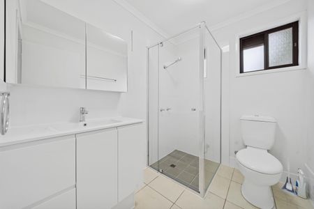 Low-Maintenance Living in the Heart of Eagleby - Photo 4