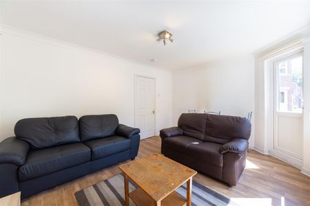 2 bed apartment to rent in Orchard Place, Jesmond, NE2 - Photo 2