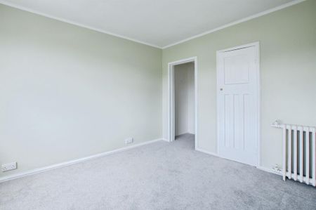 Bodorgan Road, BOURNEMOUTH - Photo 2