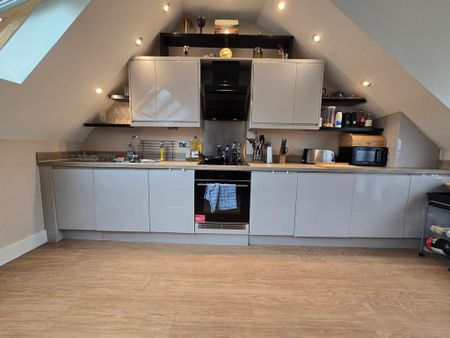 2 bedroom flat to rent - Photo 3