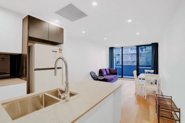 2 bed 1 bath - Photo 1