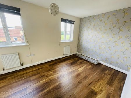 St. Bedes Drive, Boston - Photo 2