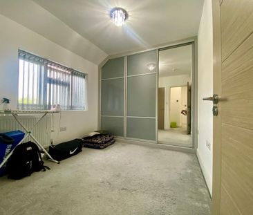 5 Bed Semi-Detached House, Fairmead Road, CR0 - Photo 5