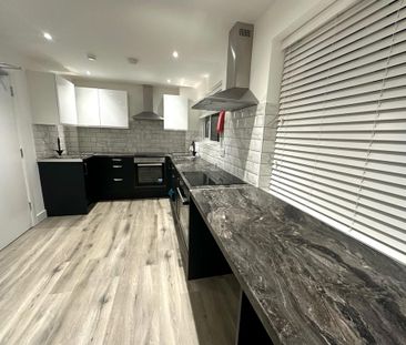 1 bedroom house of multiple occupation to rent - Photo 3