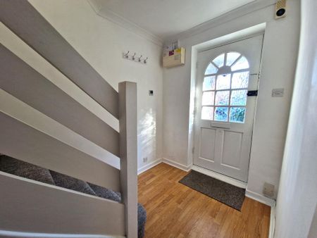 2 bedroom end of terrace house to rent - Photo 4