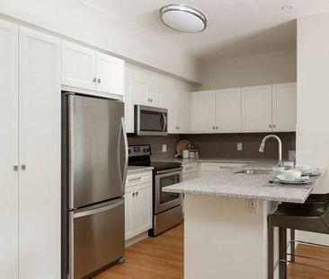 Family Friendly 2 Bedroom + 2 Bathroom Apartment, Call Today - Photo 2