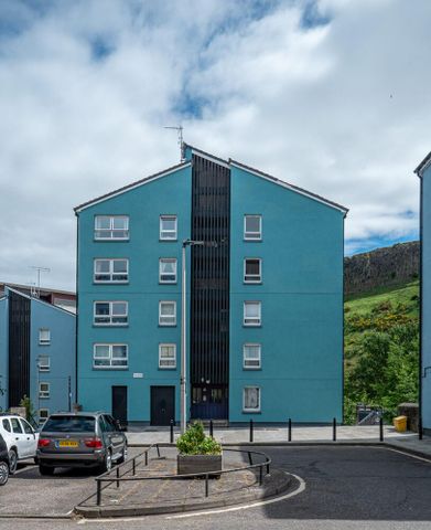 4 bedroom flat to rent - Photo 4