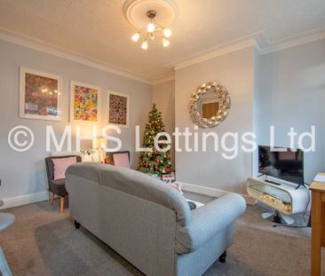 3 Bedroom Mid Terraced House for rent in Morris Grove - Photo 1