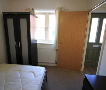 5 bedroom terraced house to rent - Photo 3