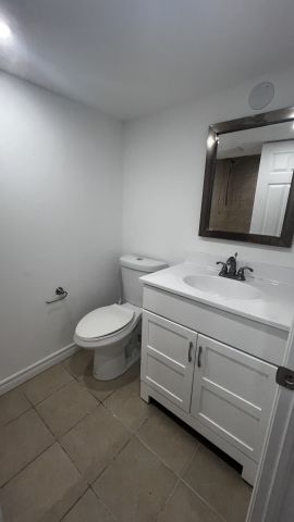 For Lease - 138 Armitage Drive, Newmarket, Ontario - Photo 5