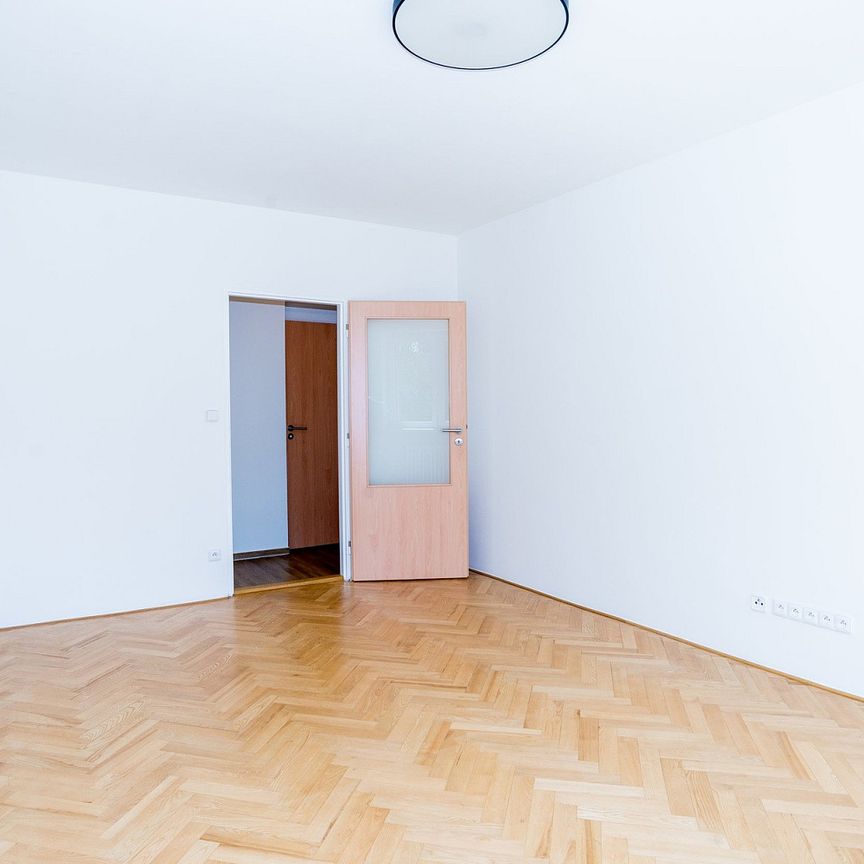 Pronájem bytu 2+1 70 m² - Фото 1