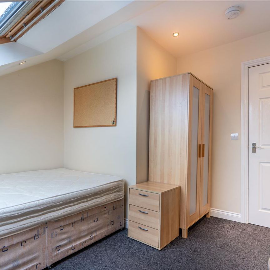 6 bed maisonette to rent in Lavender Gardens, Jesmond, NE2 - Photo 1