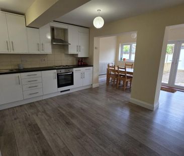 4 Bedroom House To Let - Photo 5