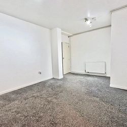 Northdown Road, Margate, CT9 2RL, Kent - Photo 4