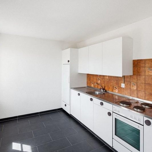 grosszügige 3.5 Zimmer-Wohnung - an sonniger, Lage mit Seeblick - Photo 1