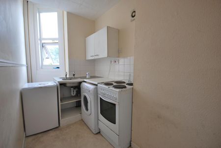 1 bedroom flat to rent - Photo 2