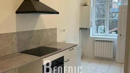 METZ CENTRE Location F1bis dans résidence ancienne - Photo 5