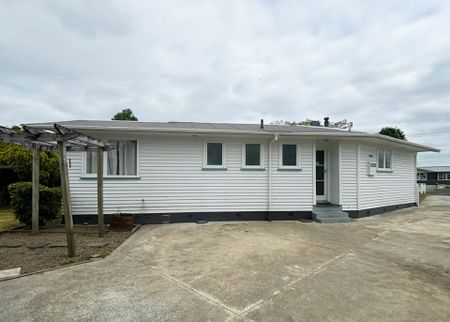 Tidy 3 Bedroom Home in Melville - Photo 4