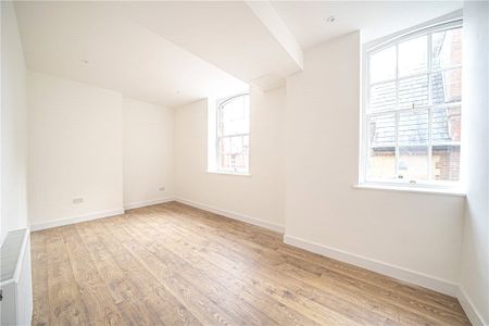 A lovely modern one bedroom flat close to the train station and city centre - Photo 4