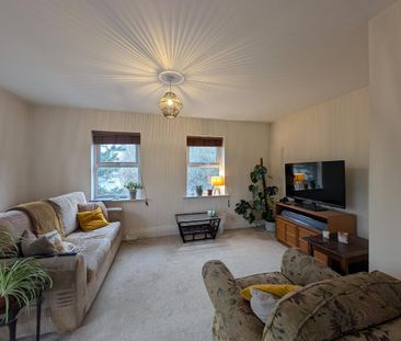 2 bedroom flat to rent - Photo 2