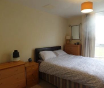 Room in a Shared Flat, Barrier Point Road, E16 - Photo 3