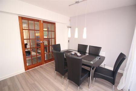 3 bedroom Semi-detached house to rent in Newlands Avenue, Gosforth, Newcastle Upon Tyne - Photo 2