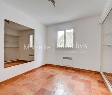 maison 4 pièces 113m2 MARSEILLE 9EME 2 150 euros - Photo 5