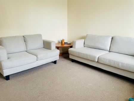 3 Bed Terraced House, Rodyard Way, CV1 - Photo 2