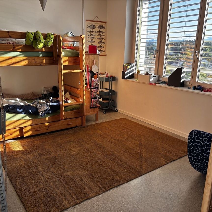 APPARTEMENT DE 4 PIÈCES ET DEMIE À BERNE - AUSSERHOLLIGEN, MEUBLÉ, TEMPORAIRE - Photo 1