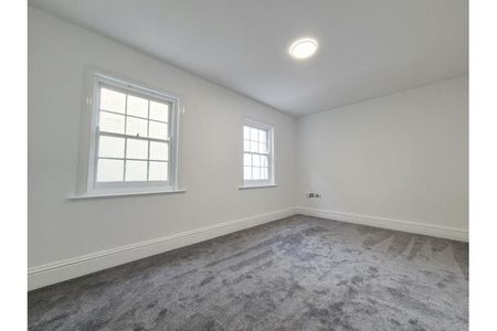 4 bedroom terraced house to rent - Photo 5